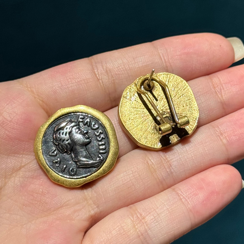 Vintage Beauty Coin Old Money  - Vintage Fashion Old Money recensie en prijs